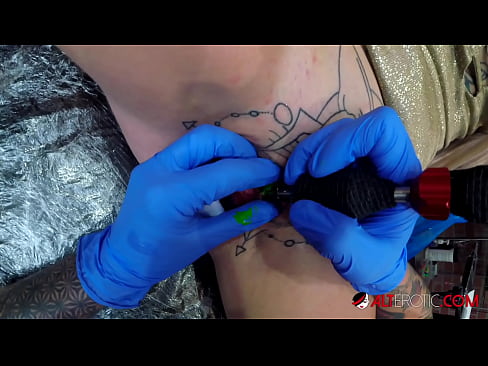 ❤️ Itin tatuiruota karšta Sully Savage gavo tatuiruotę ant savo klitorio ️ Kokybiškas porno prie mūsų lt.kassavrn.ru